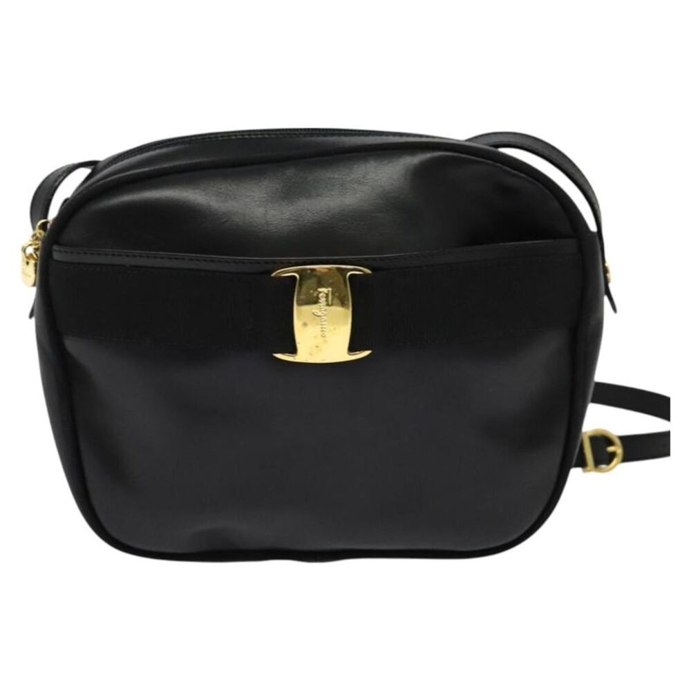 Salvatore Ferragamo Vara Bow Camera Leather Black Leather Shoulder Bag Bag